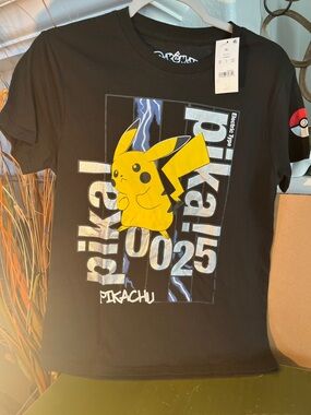 Pokemon Pikachu Graphic Tee in Black & Yellow